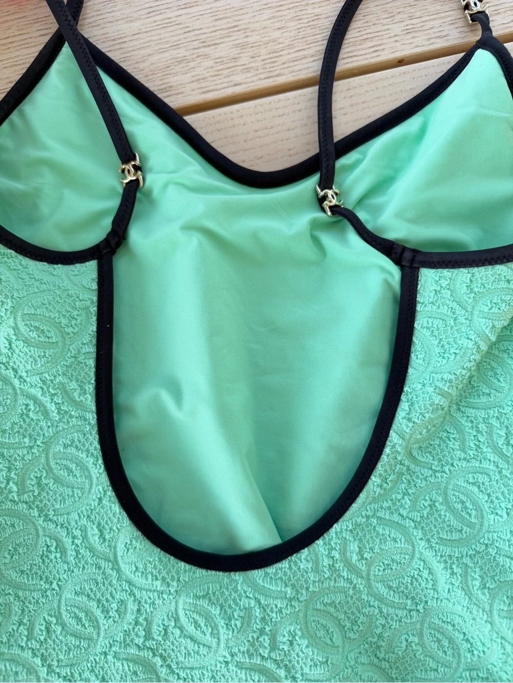 CHANEL 26M COCO BEACH Green Textured One-Piece Stretchy Swimsuit 36 XS